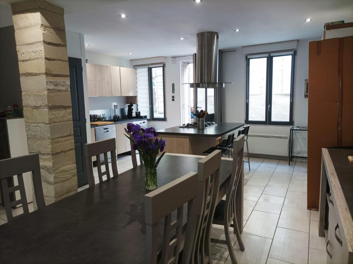 Agreable Maison De Ville Tout Confort Loudun Exterior photo